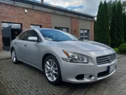 NISSAN MAXIMA